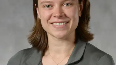 Professional portrait of USI business administration graduate Elizabeth Gray