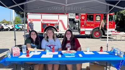 Kappa Delta Pi members volunteer at WNIN Kidsfest event