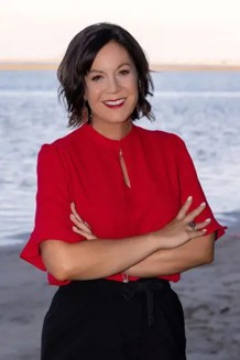 Portrait of Dr. Karen Sutherland