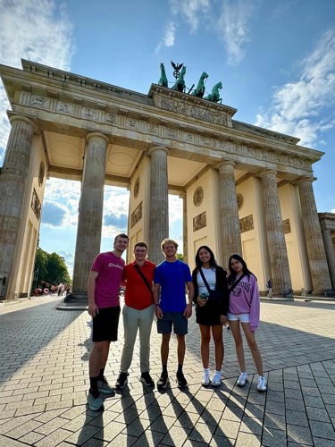 A group of study abroad students in Western Europe