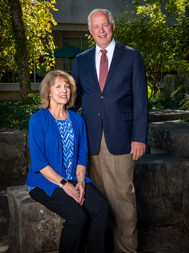 Photo of Beth and Wayne Kinney