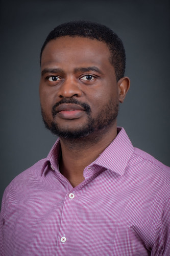 Babatunde Oyedele headshot