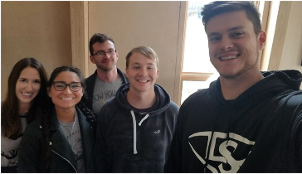 A group of USI peer mentors smiling