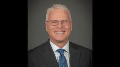 Trustee Jeffrey Knight