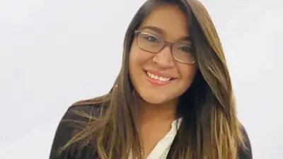 Professional portrait of USI finance graduate Isabel Navarro