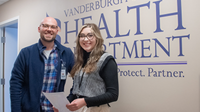 Student doing an internship at health department