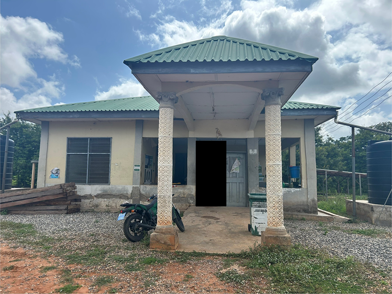 Exterior photo of Kpembe Clinic 