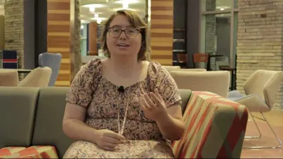 Photo of Jennifer, who is autistic